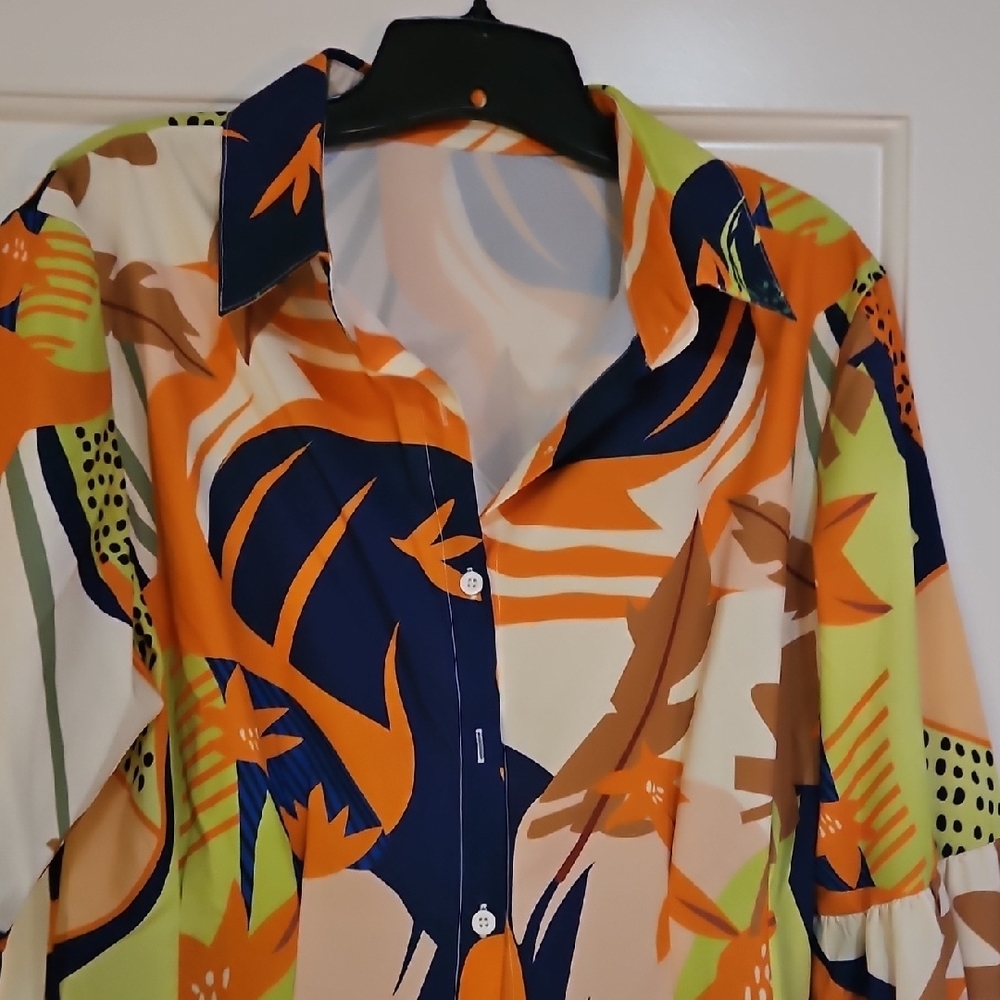 Colorful Abstract Button-Up Shirt - Picture 5 of 5